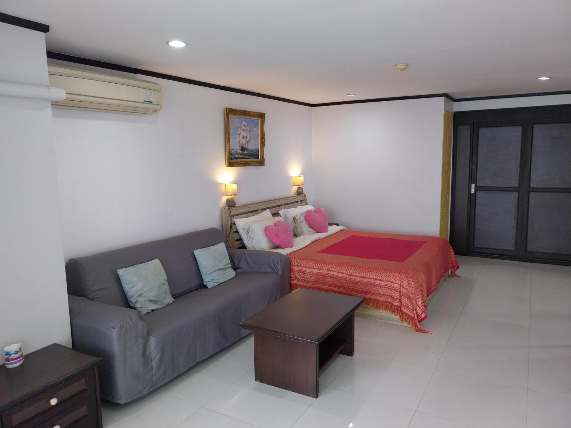 Jomtien Plaza Condotel 部屋 写真