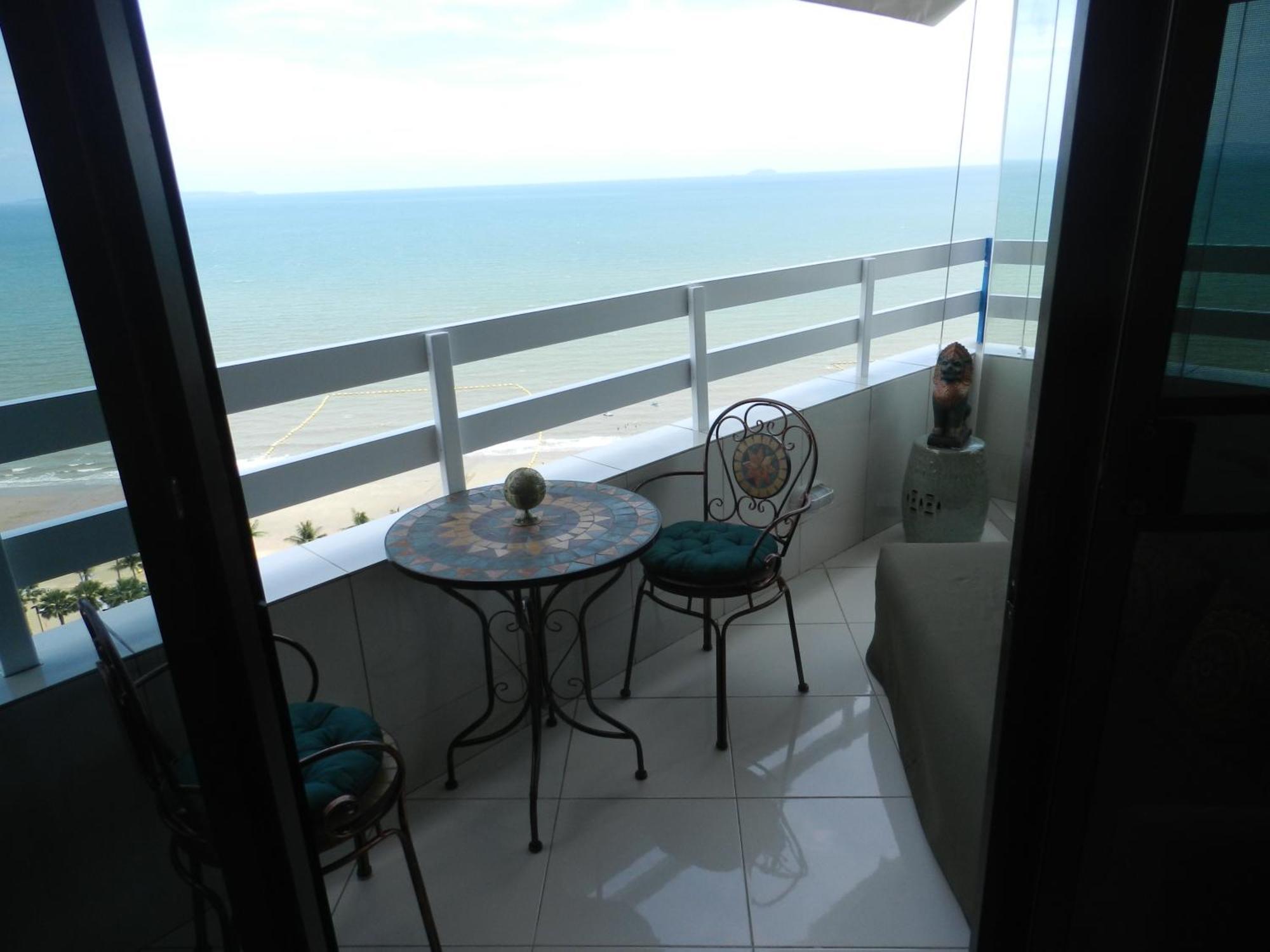 Jomtien Plaza Condotel 部屋 写真