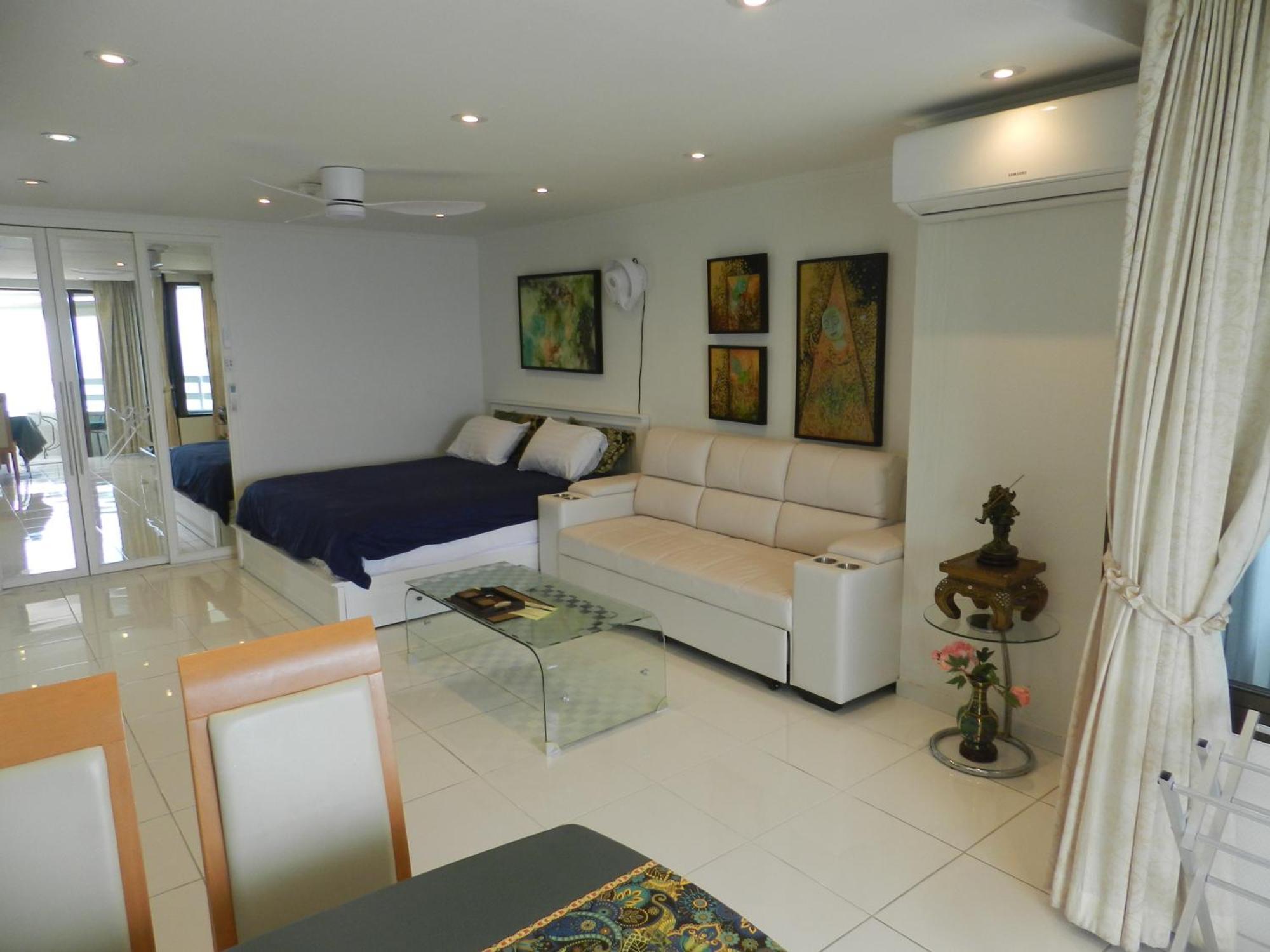 Jomtien Plaza Condotel 部屋 写真